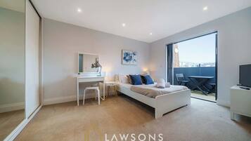 1 bedroom, iron/ironing board, travel crib, WiFi