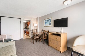 Condo, 1 chambre, accessible aux personnes à mobilité réduite, balcon | Commodité de la chambre