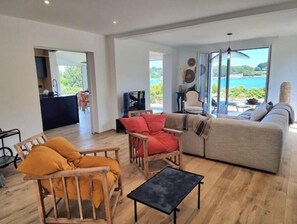 Living area - Loue Maison au Calme Avec vue Imprenable sur le Golfe du Morbihan (Crac'h)
