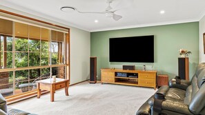 スマートテレビ、暖炉