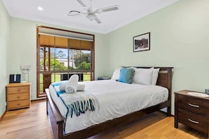 4 habitaciones, escritorio, tabla de planchar con plancha y wifi gratis 
