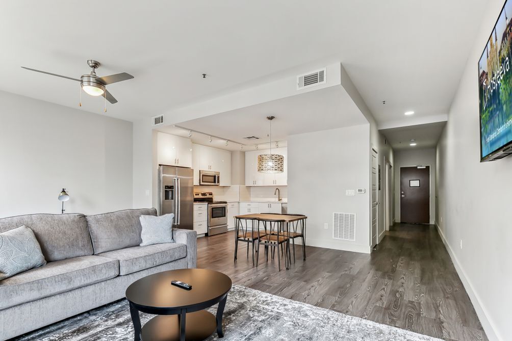 TV, videogiochi, tavolo da calcetto