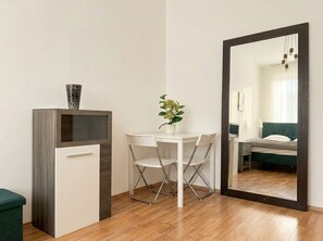 Exterior - Big 3BR shared Apt. Perfect location (Vienna)