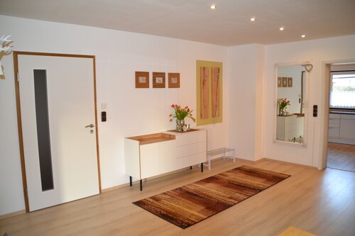 Charmante Ferienwohnung 120m² mit zwei Schlafzimmern und Wintergarten