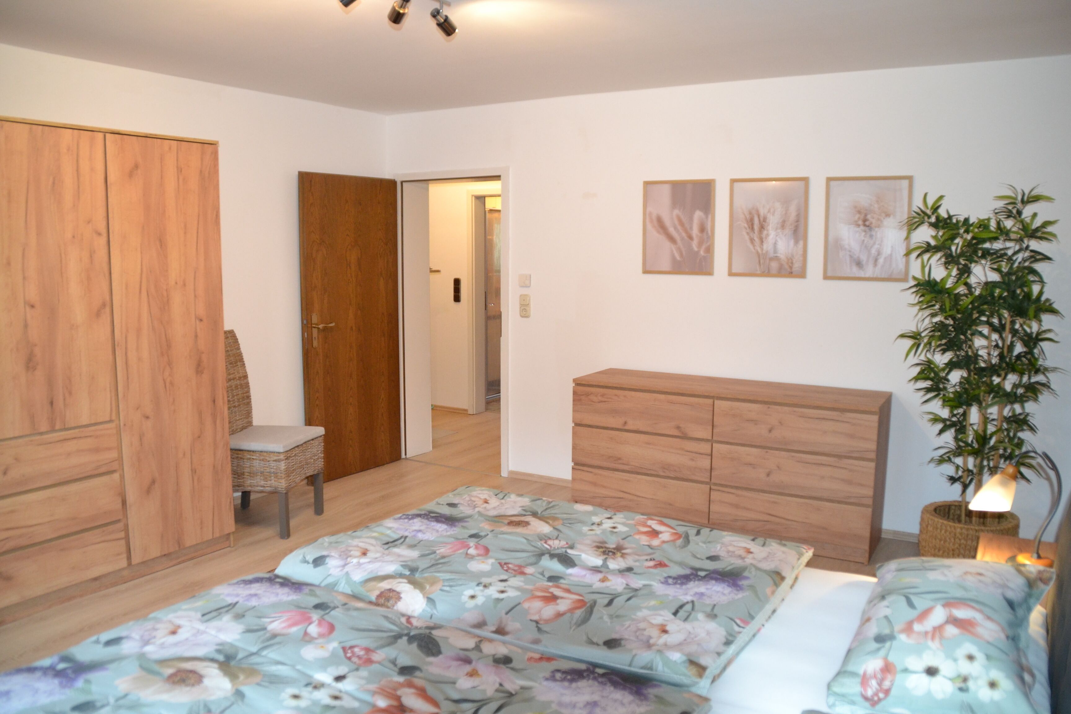 2 Schlafzimmer, Zimmersafe, Bügeleisen/Bügelbrett, Reisekinderbett