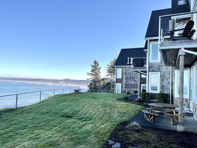Ocean front view in a gated community: Newly updated/added bedroom