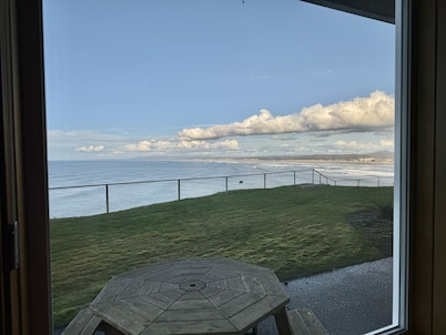 Ocean front view in a gated community: Newly updated/added bedroom