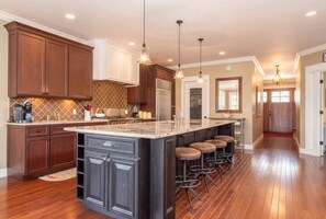 Fridge, microwave, oven, stovetop - Walloon Escapes! GameRoom! Lakefront! Pets! Fireplace!Fall Colors!Boyne Mountain (Petoskey)