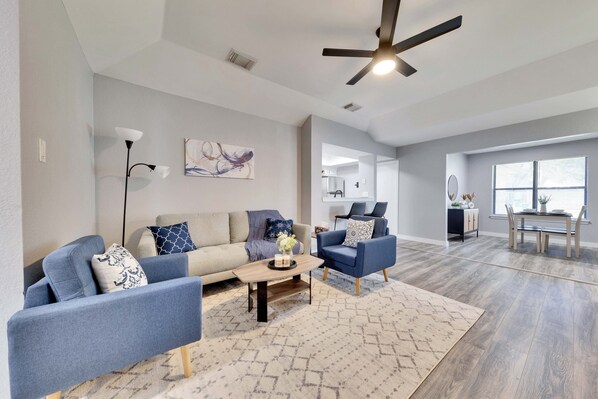 Smart-TV, Kamin, Computerbildschirme