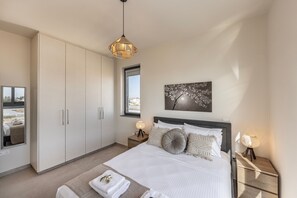 3 bedrooms, in-room safe, iron/ironing board, free WiFi - Protaras Hestia Seaside Villa B6 (Protaras)