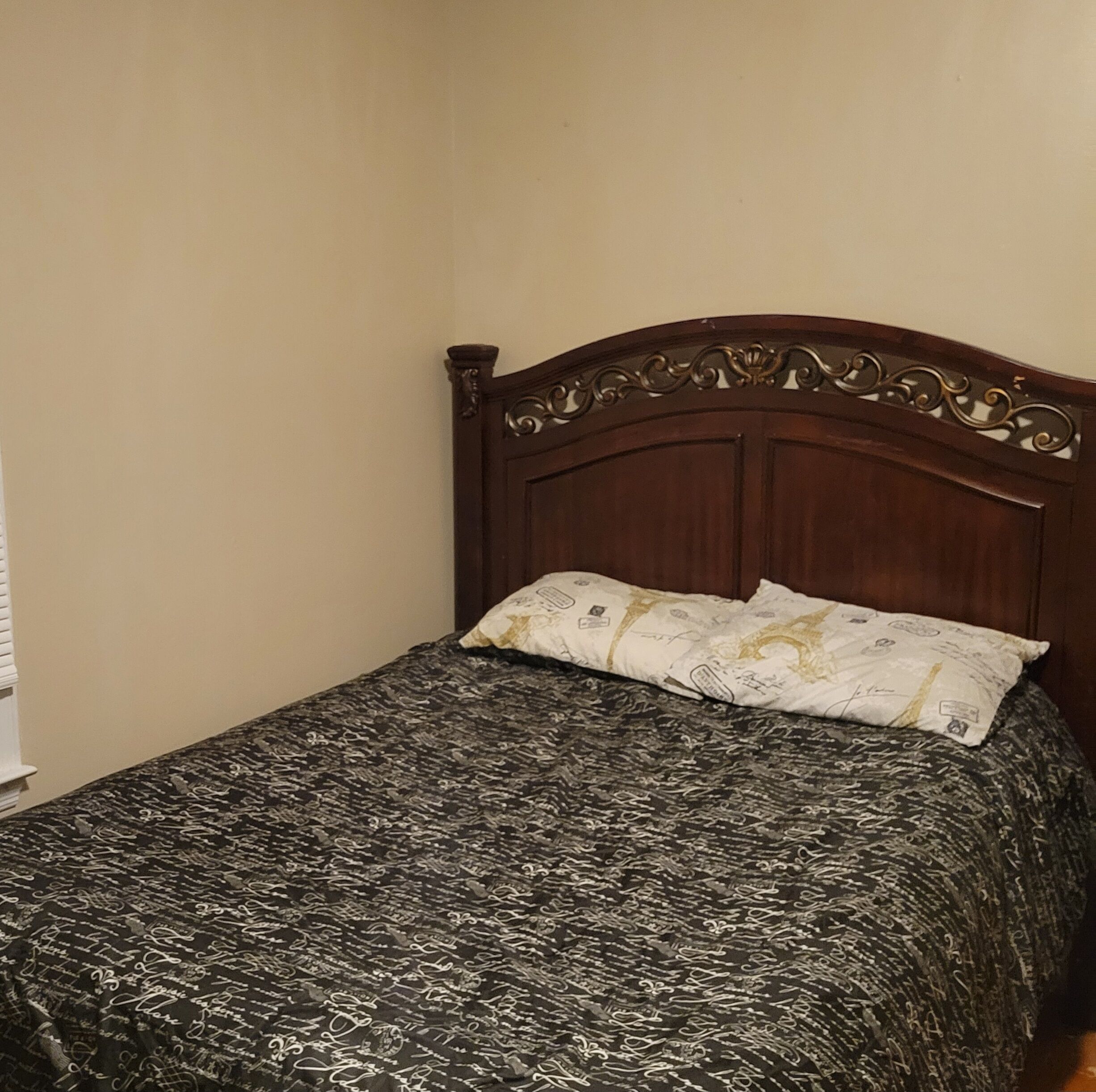 3 chambres, fer et planche à repasser, Wi-Fi, draps fournis