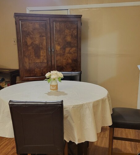 Entire House
Country Corner