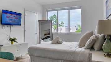 3 habitaciones, escritorio, tabla de planchar con plancha y wifi