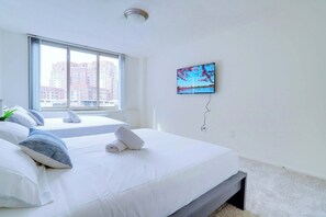 2 室のベッドルーム、デスク、アイロン / アイロン台、WiFi