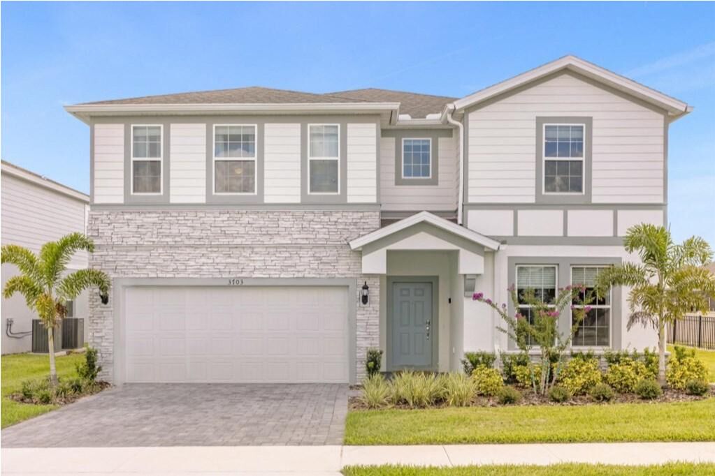 Luxury 10 BR Themed House,  Resort access Included! by RedAwning