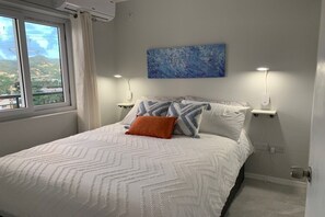 1 bedroom, free WiFi, bed sheets - Ocean View Suite (Gros Islet)