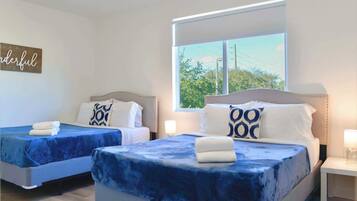 3 habitaciones, escritorio, tabla de planchar con plancha y wifi