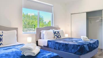 3 bedrooms, desk, iron/ironing board, WiFi