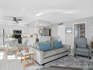 Unclassified image, 2 of 20, button