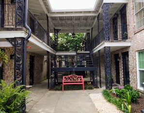 Terrace/patio - Minutes away from Charleston and Beaches!
(Charleston)