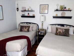 2 slaapkamers, een strijkplank/strijkijzer, wifi, beddengoed