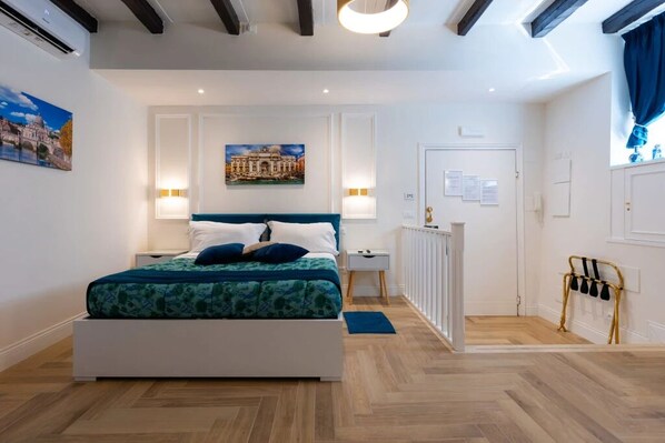 1 bedroom, desk, iron/ironing board, free WiFi - Rome in Suite is located on the ground floor of a 1400 building, near the Pantheon (Roma)