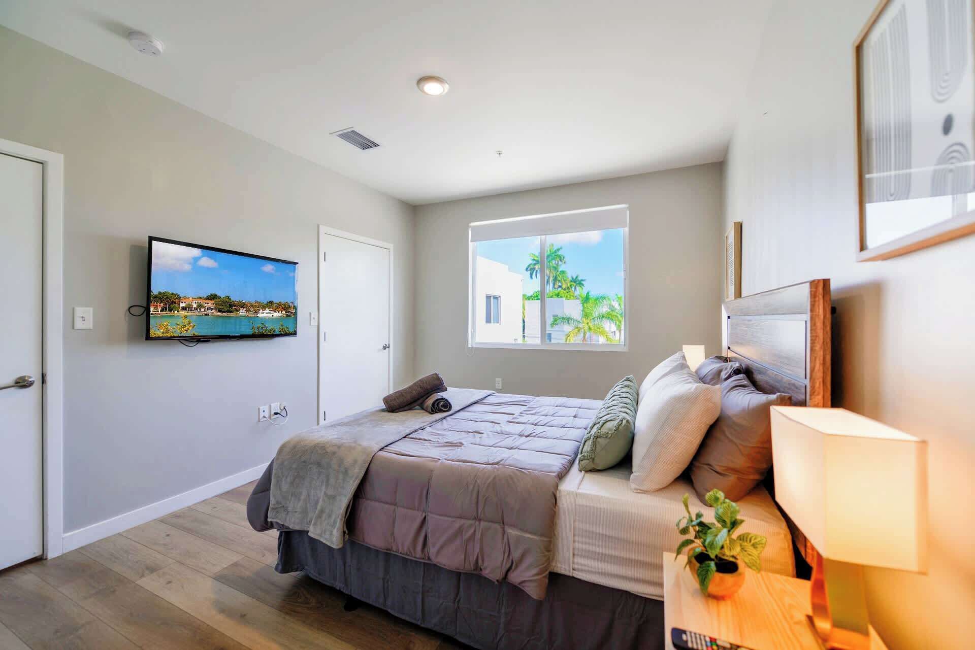 3 bedrooms, desk, iron/ironing board, WiFi