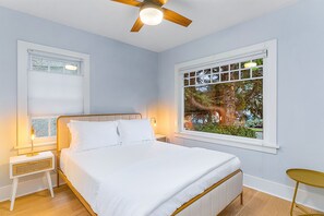 3 chambres, fer et planche à repasser, Wi-Fi gratuit, draps fournis