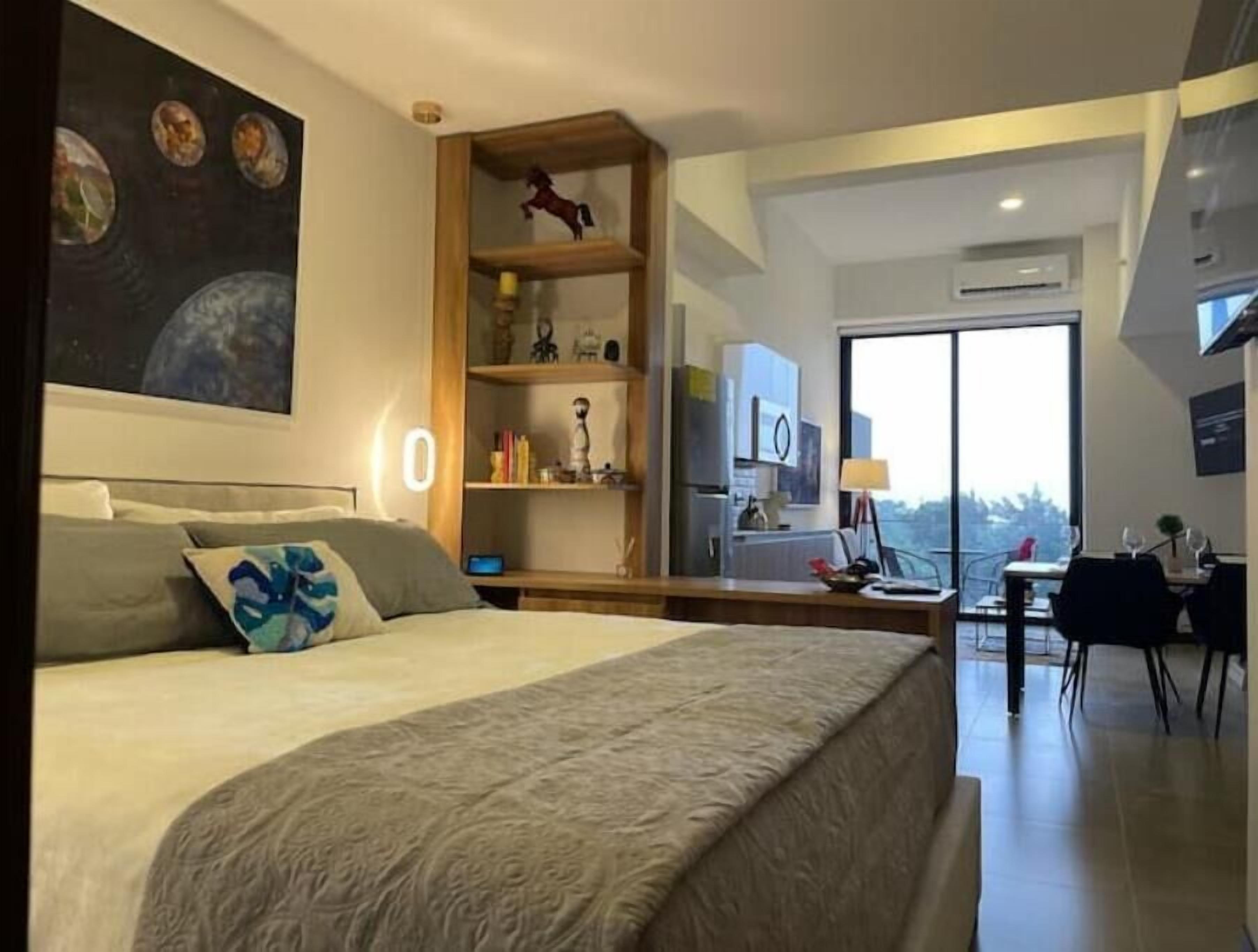 1 habitación, escritorio, tabla de planchar con plancha y wifi gratis 