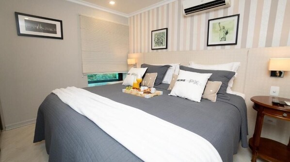Comfort Apartment, 1 Queen Bed | 1 bedroom, minibar, desk, iron/ironing board