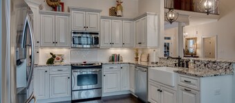 WELCOME MASTER'S GUESTS - a short 5 miles from the Augusta National Golf Course