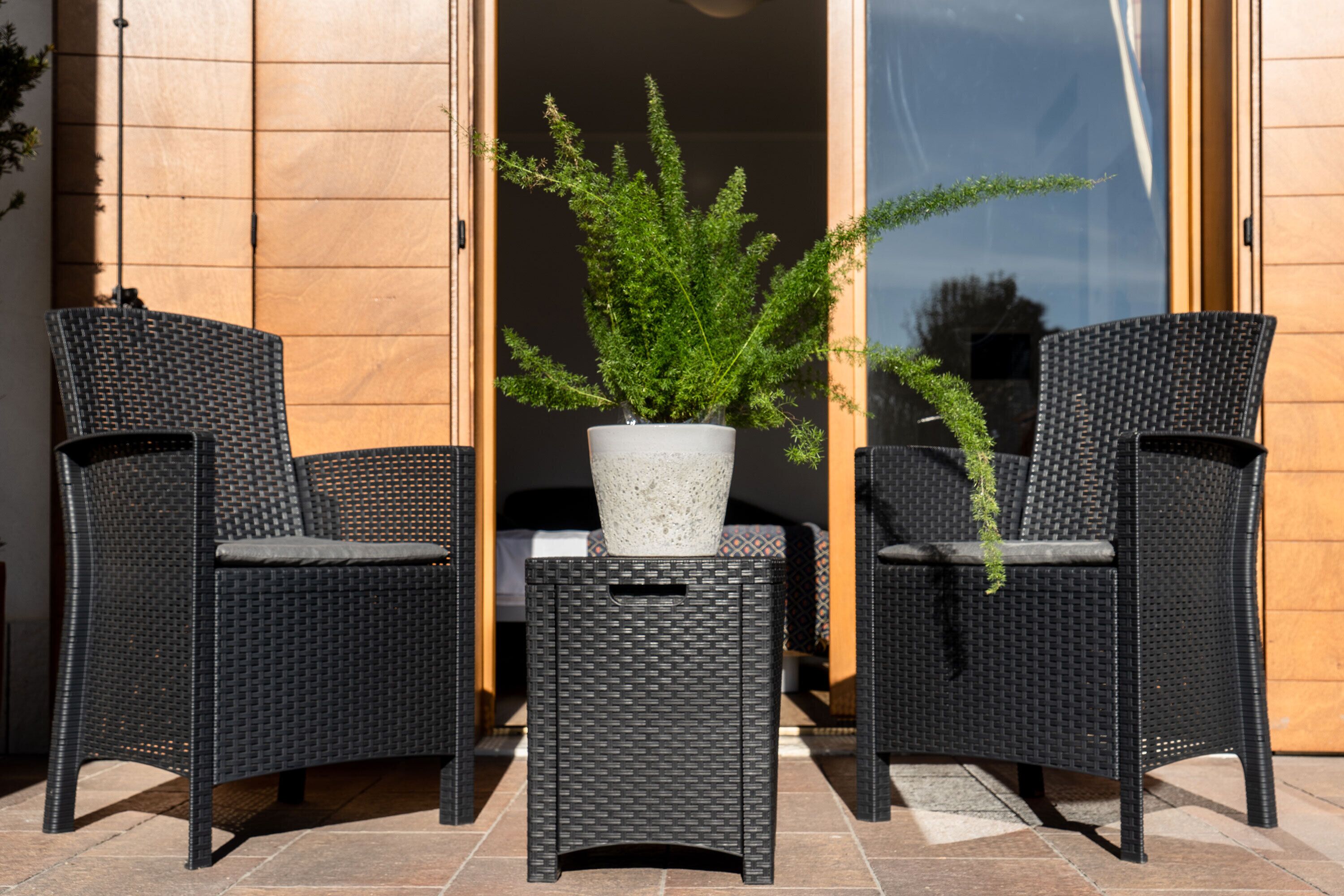 Caja de seguridad en la habitación, insonorización y wifi gratis 