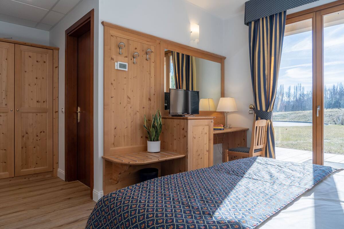 Coffres-forts dans les chambres, chambres insonorisées, Wi-Fi gratuit