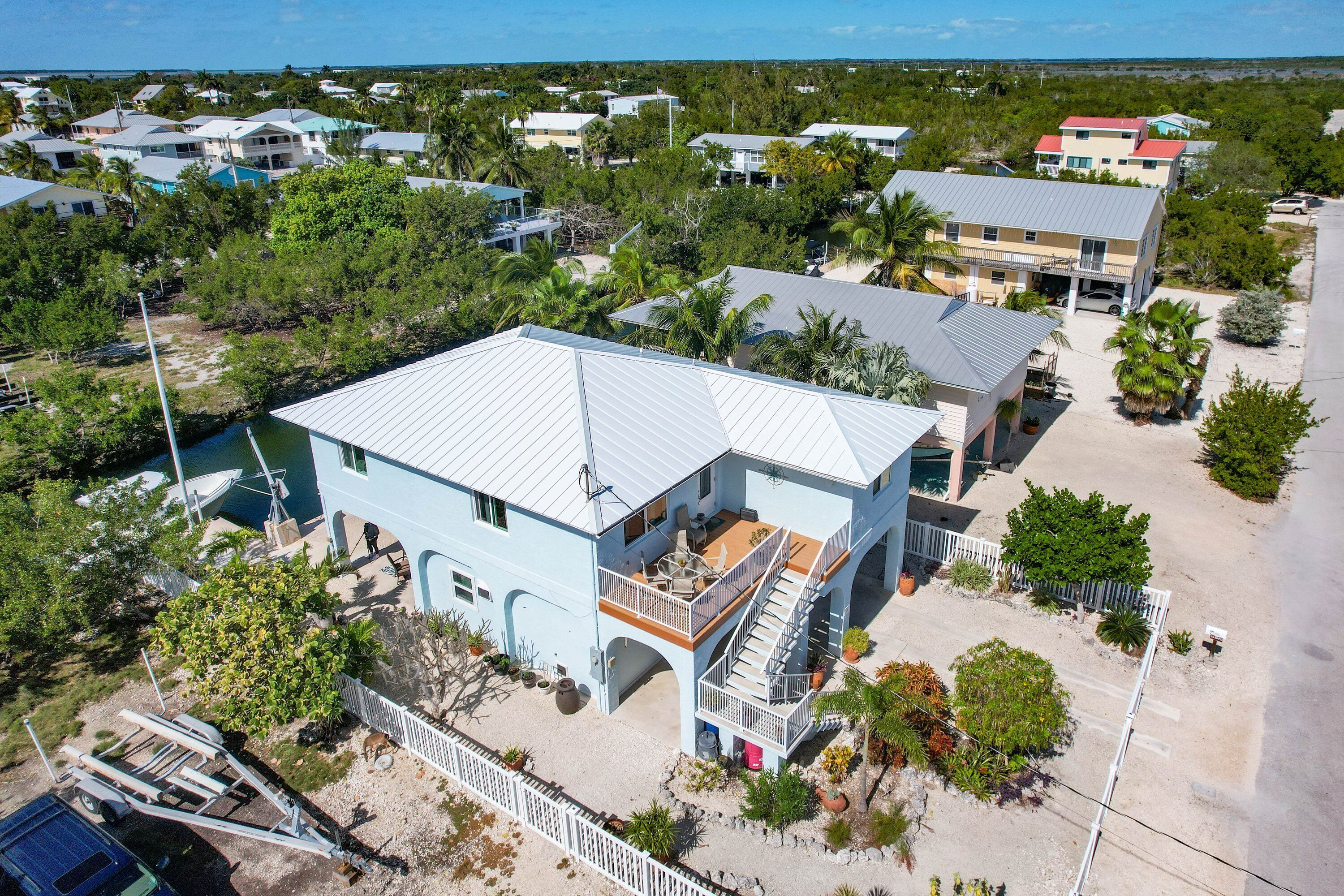 2 Bedroom 2 bath Canal front home on Big Pine Key