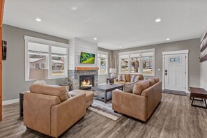 スマートテレビ、暖炉