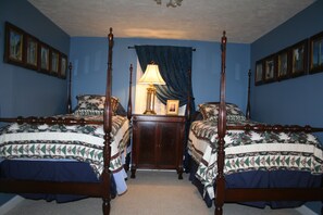 4 Schlafzimmer, Schreibtisch, Bügeleisen/Bügelbrett, kostenloses WLAN