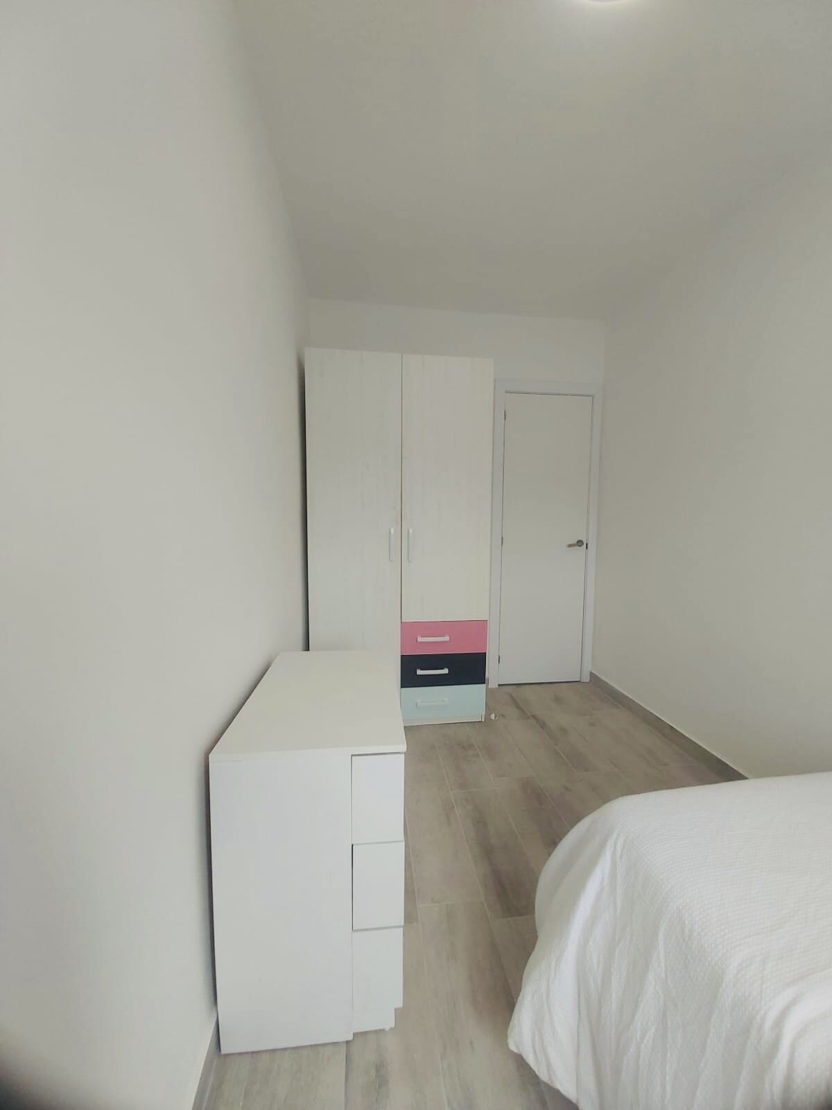 3 多间卧室、床单