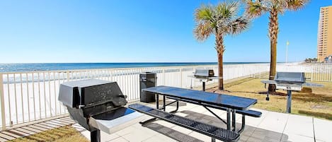 Apartment, Mehrere Betten (Tropic Winds 1104) | Speisen im Freien