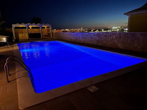 Stunning , views, walk to beach!