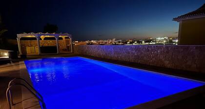 Stunning , views, walk to beach!