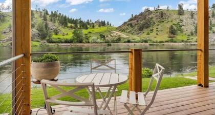 Private Suite on the Missouri River