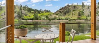 Private Suite on the Missouri River
