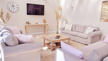 Smart-tv en een open haard