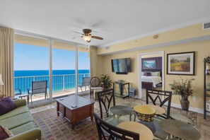 公寓客房, 1 張特大雙人床和 1 張沙發床 (Tidewater 2209 "Tuscany at Tidewater") | 起居區 | 電視