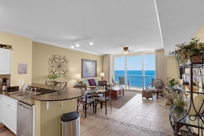 Condo, 1 cama King e sofá-cama (Tidewater 2209 "Tuscany at Tidewater") | Parte interna