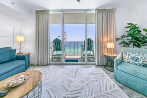 Apartment, Mehrere Betten (Tidewater 1611) | Wohnbereich