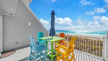 House, Multiple Beds (The Shores Townhome #116) | Outdoor dining