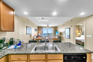 Condo, Multiple Beds (Sterling Breeze 802)