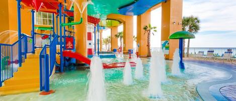 Leilighet, flere senger (Splash 1802E) | Basseng | Utendørsbasseng og et oppvarmet basseng