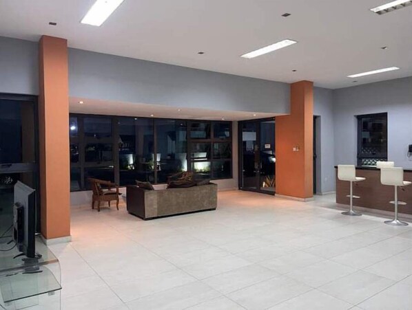 Lobby - Sena’s Spot (Accra)